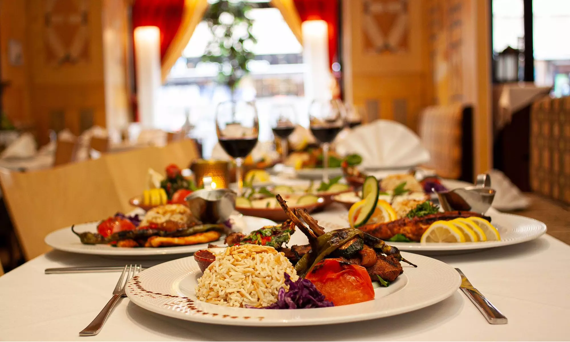 Libanesische Köstlichkeiten: Exklusives 3-Gänge-Menü für 2-4 Personen