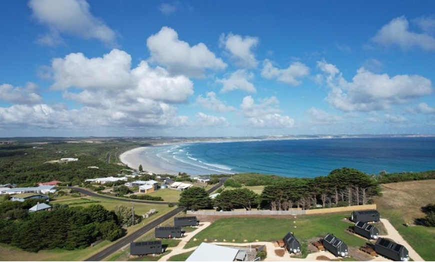 Image 3: Cape Bridgewater: Chalet or Retreat with Cafe Voucher & Late Checkout