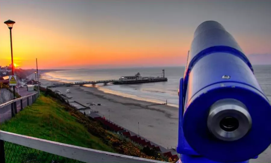 Bournemouth: One or Two Nights w/ Breakfast, 25-Min Treatment & Dinner