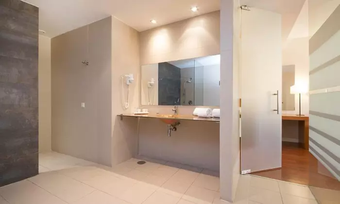 Granada: 1 o 2 noches con spa y desayuno en hotel 5 *