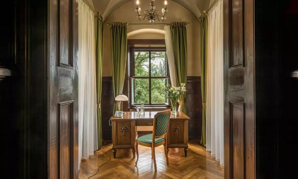 Niederschlesien: Doppelzimmer mit Halbpension auf dem Schloss