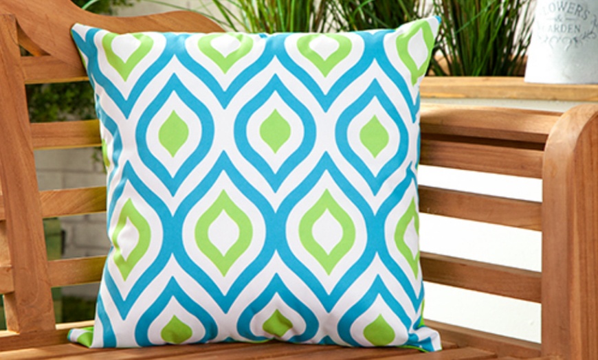 Image 2: Waterproof Outdoor Scatter Cushion