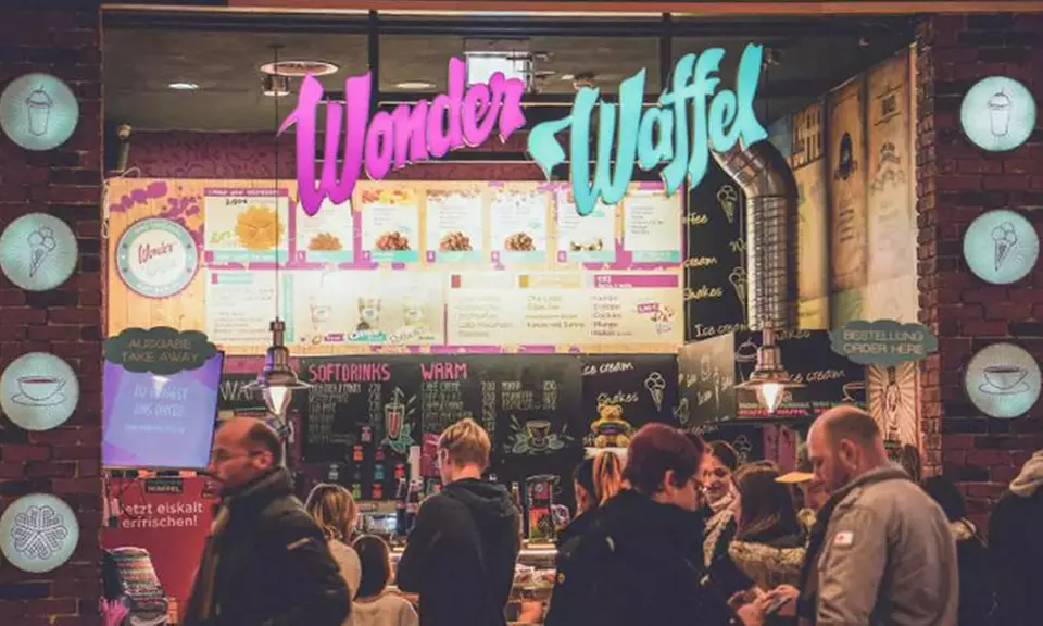 Back-Spaß bei der Waffelbäckerei von Wonder Waffel Berlin