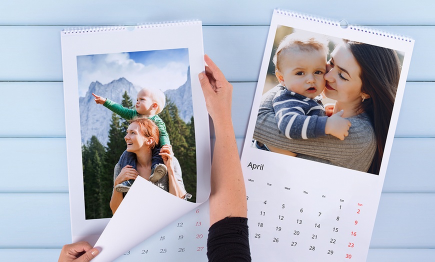 Image 2: Personalisierter Foto-Wandkalender XL oder A3