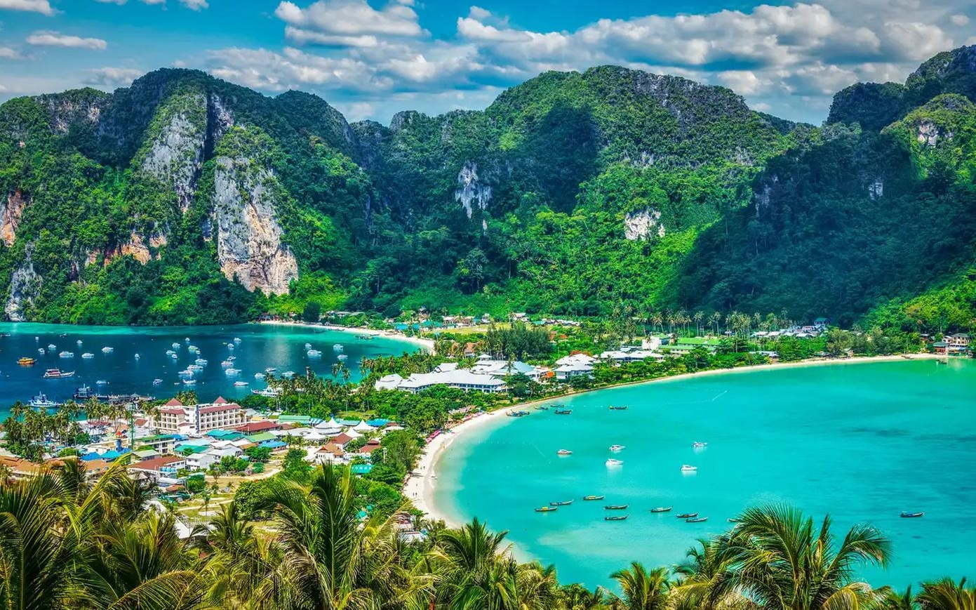 ✈ 8-Day Bangkok and Phuket Vacation w/ Air from Great Value Vacations