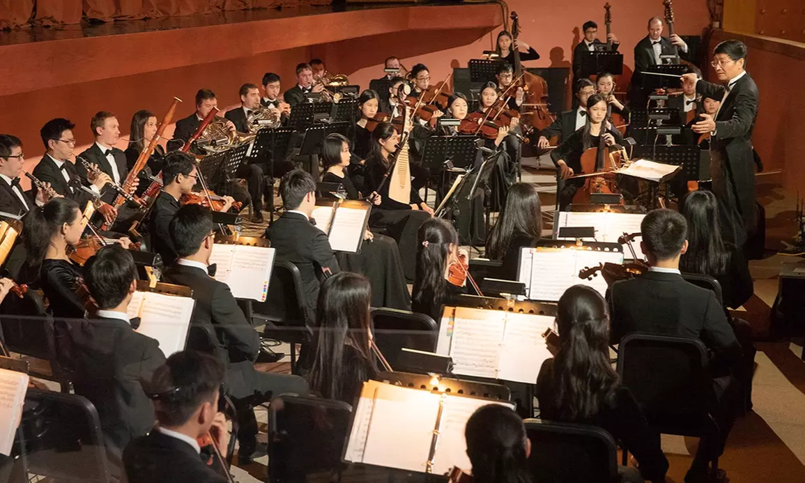 Shen Yun (April 23–May 3) - Second Medium