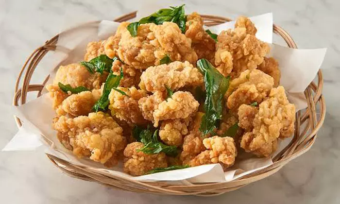 Enjoy Taiwanese Noodles or Rice with Refreshing Bubble Tea!