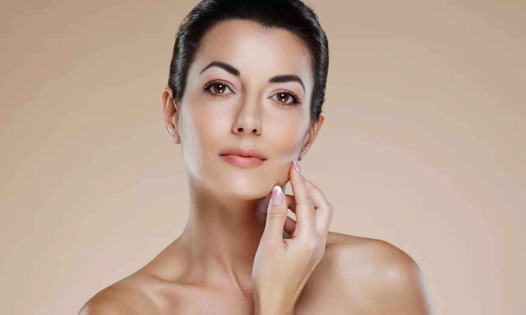 Pamper Yourself with Facial Waxing Services: Eyebrow Clean Up, Upper/Lower lip, Chin, or More (Up to 30% Off) - Primary Image