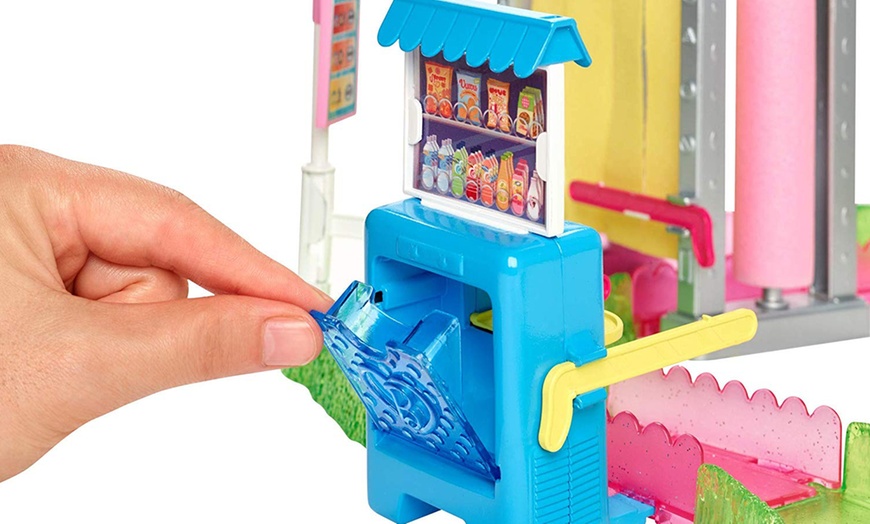 Image 5: Mattel Barbie Car Wash Playset