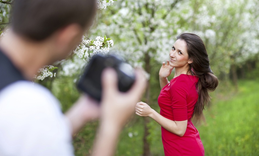 Image 1: Shooting photo en extérieur !