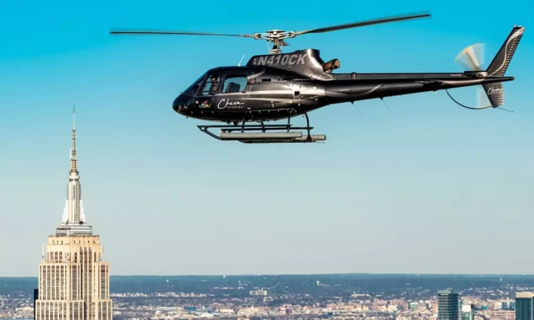 New York City Experience w/ Helicopter Ride at HELICOPTERSMANHATT Up to 43% Off  - Primary Image
