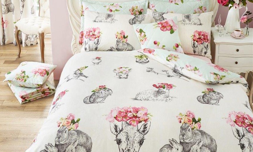 Image 12: Easy-Care Duvet Cover Set