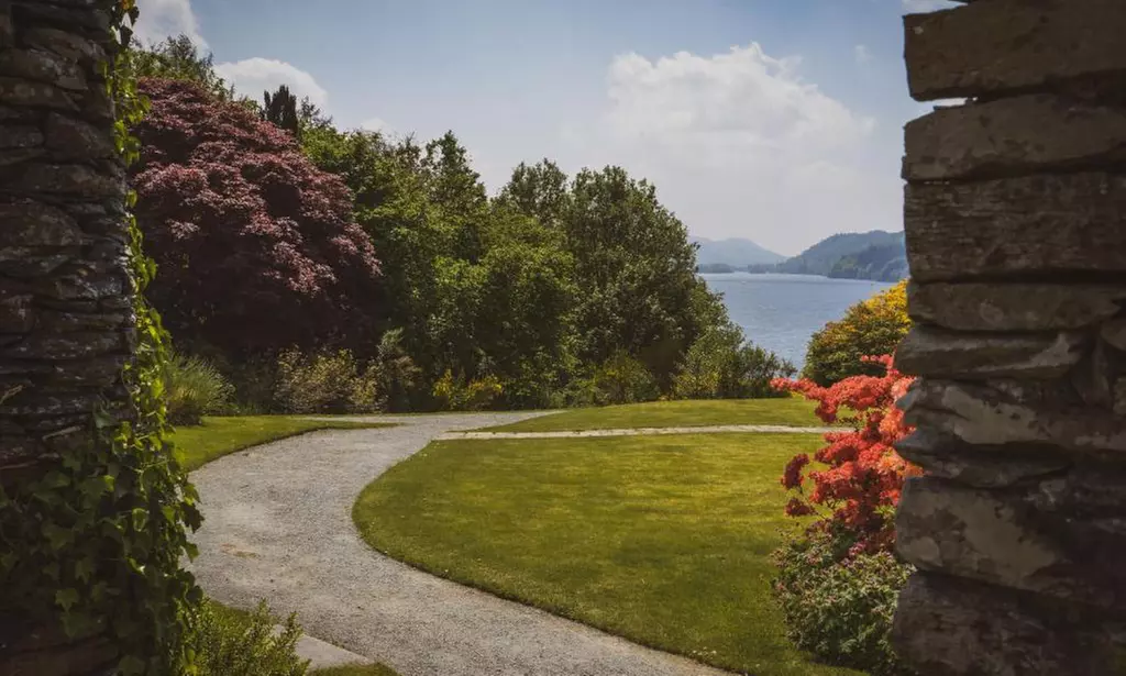4* Lake District: Luxury Stay for 2 with Scenic Lake Cruise