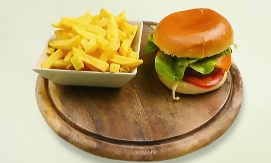 Image 1: 2 für 1: Burger mit Pommes frites bei Black Angus XL Steakhouse