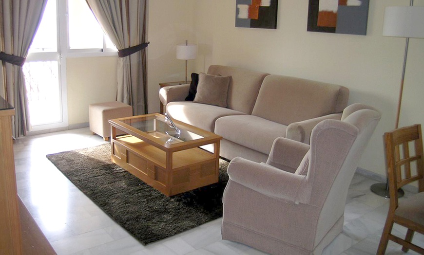 Image 3: Malaga: One-Bedroom Apartment for Up to Four