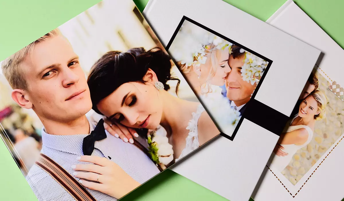 Personalisiertes Hardcover-Fotobuch Classic 30 x 30 cm mit 28 bis 120 Seiten von Colorland (bis zu 80% sparen*) - Second Medium