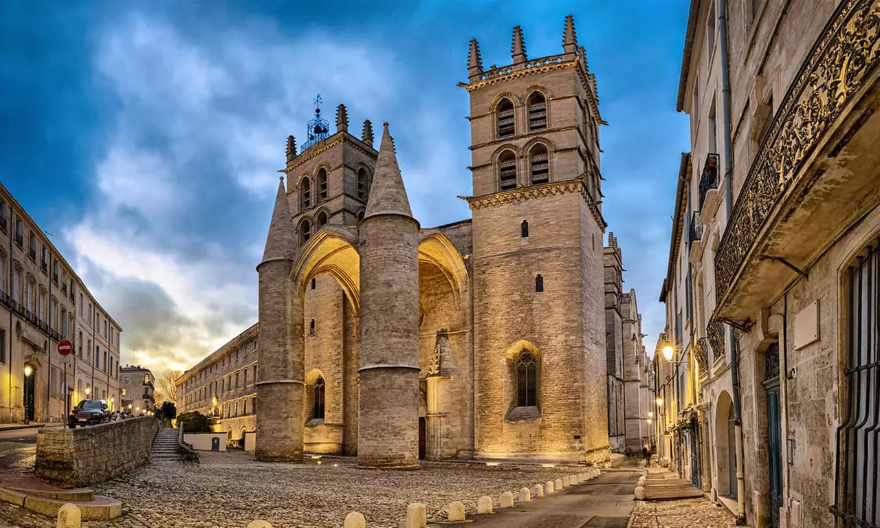 Proche Montpellier : chambre double avec petit-déjeuner en option