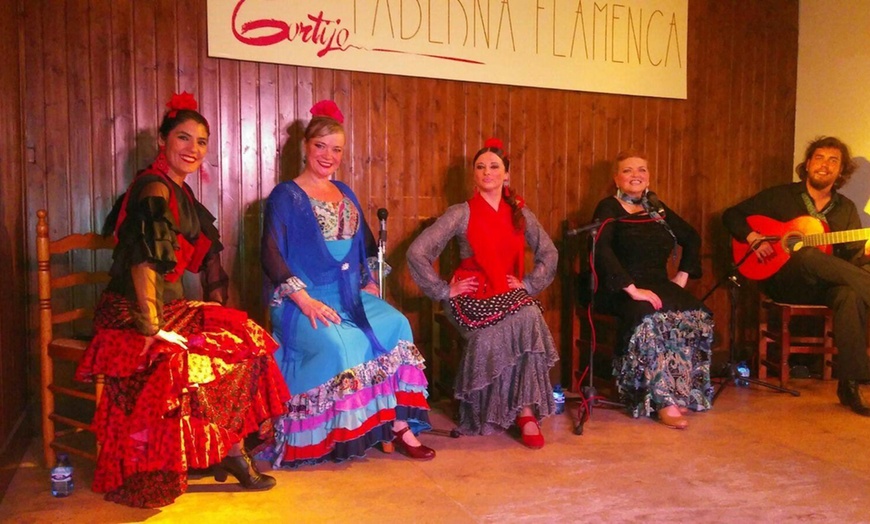 Image 1: Entrada a espectáculo de flamenco en Taberna Flamenca El Cortijo