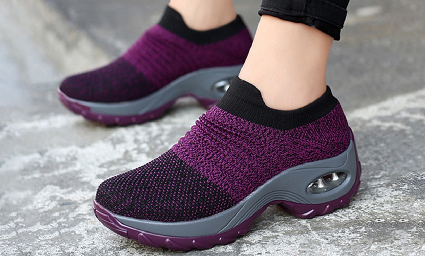 Image 9: Women's Bubble Trainers