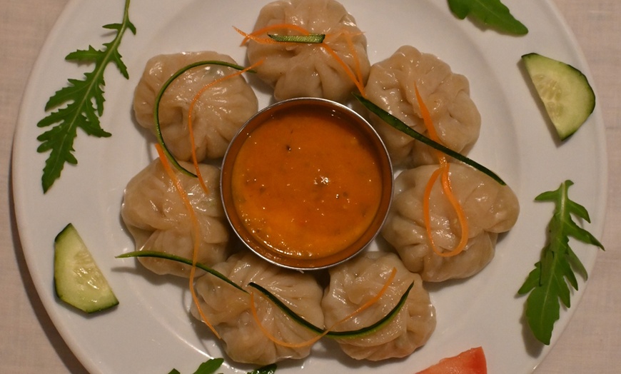 Image 15: ¡Descubre la magia de la cocina nepalí en Hola Nepal!