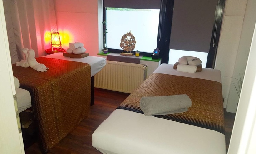 Image 4: 60 Min. Paar-Massage und je 1 Tee für 2 Personen