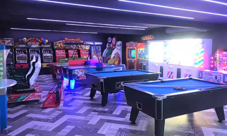 Cornwall: Two-Bedroom Caravan for up to Six