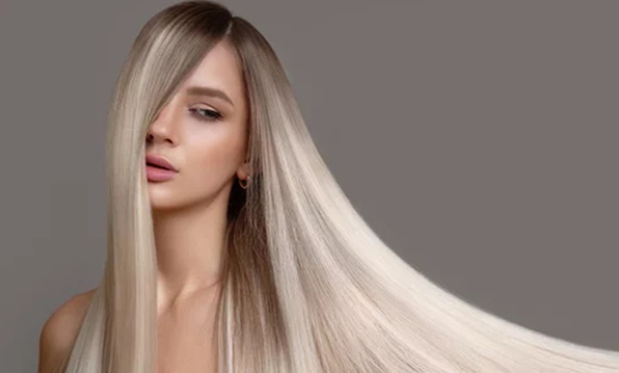 Image 1: Transforma tu cabello con alisado de queratina o brasileño