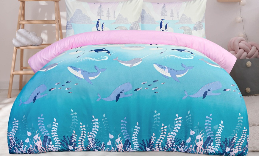 Image 1: Arctic Animals Duvet Set