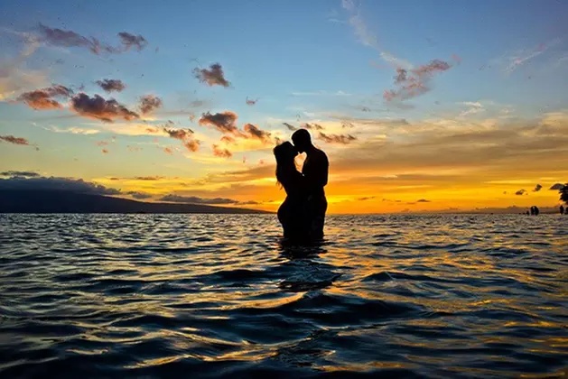 Engagement Photo Shoot with Private Beach Portrait Session