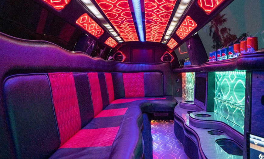 Image 9: Enjoy a 1, or 2 Hour Luxury Limo Ride with Chauffeur in Dubai!