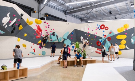 Port Melbourne: One-Person Day Pass With Shoe Hire - Blochaus Bouldering