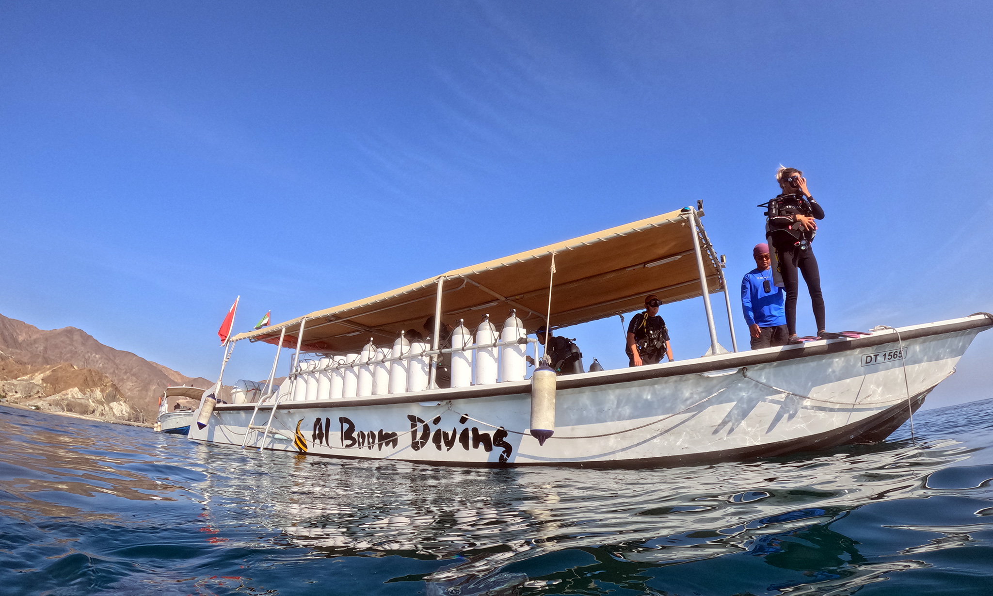 Experience Scuba Diving With Pool And Beach Dives!