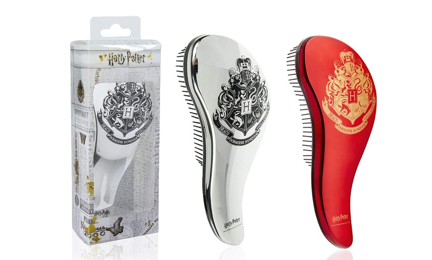 Image 1: Harry Potter-Inspired Hair Brush