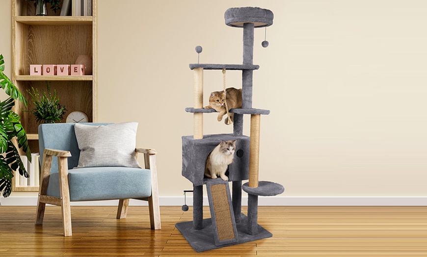 Image 13: Arbre à griffes en sisal naturel avec niche pour chats et jeux inclus