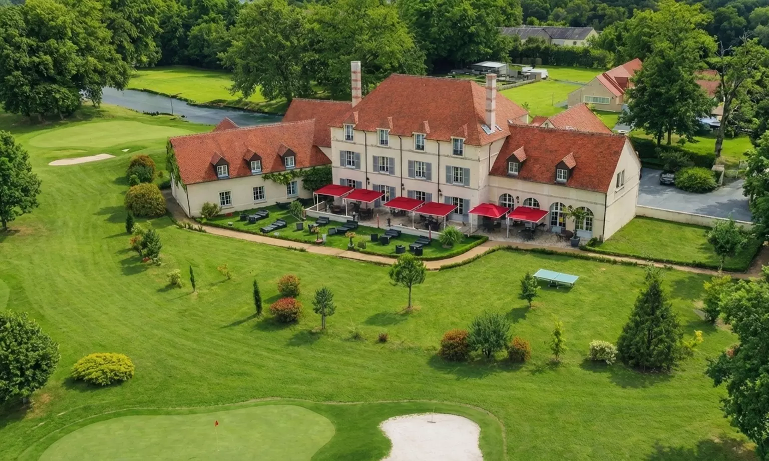 Nouvelle-Aquitaine : chambre double avec pdj, apéritif et golf