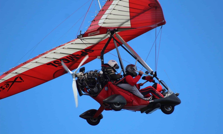 Image 5: Vuelo en trike con vídeo de la experiencia con Piloto de Avioneta