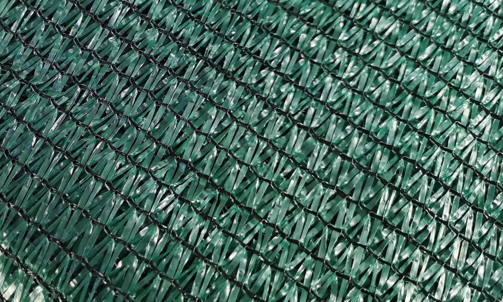 Witterungsbeständiges Sonnenschutznetz