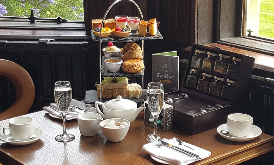 Image 3: Afternoon Tea for Two, Cotswolds
