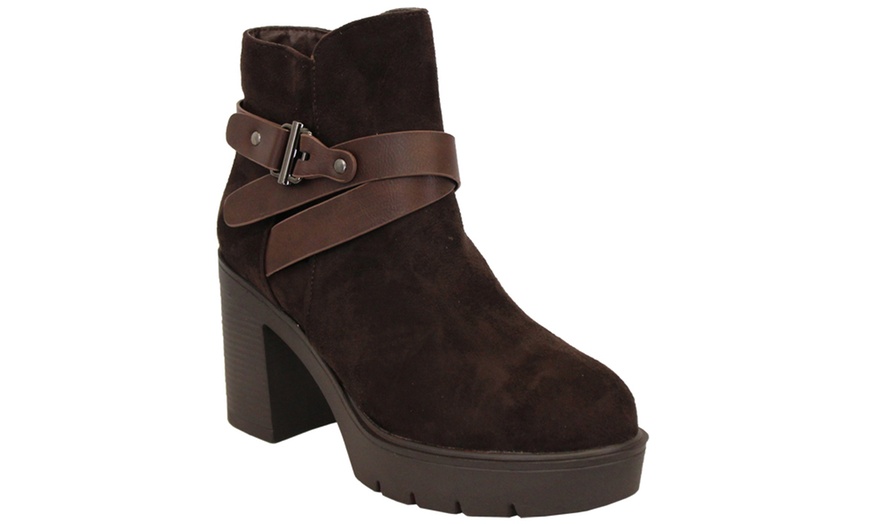 Image 19: Women's Chelsea Ankle Boots