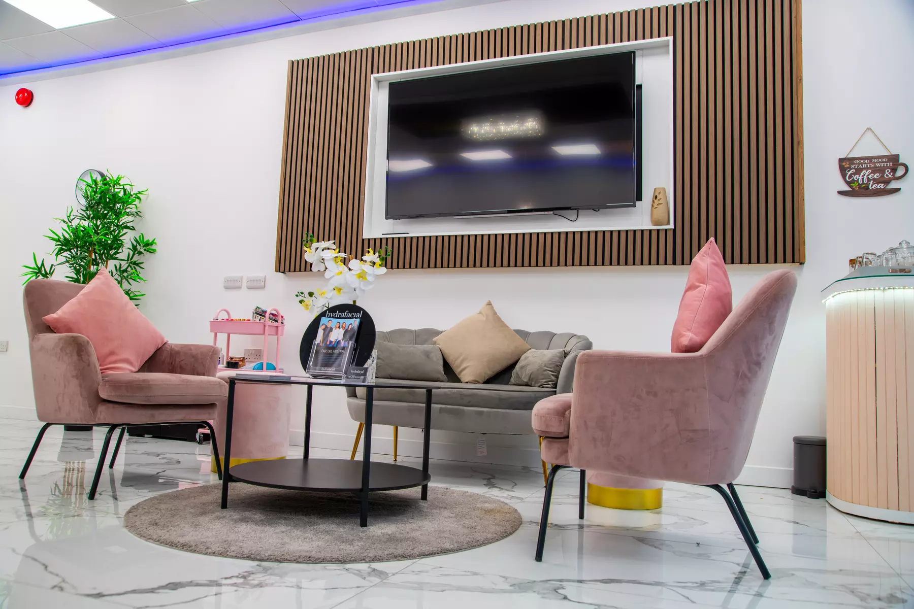 Luxurious Facial With Choice of Mani Or Pedicure Or Both