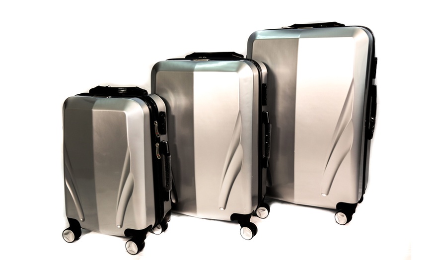 Image 2: Discovery Three-Piece Luggage