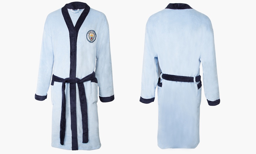 Image 9: Men's Football Dressing Gown