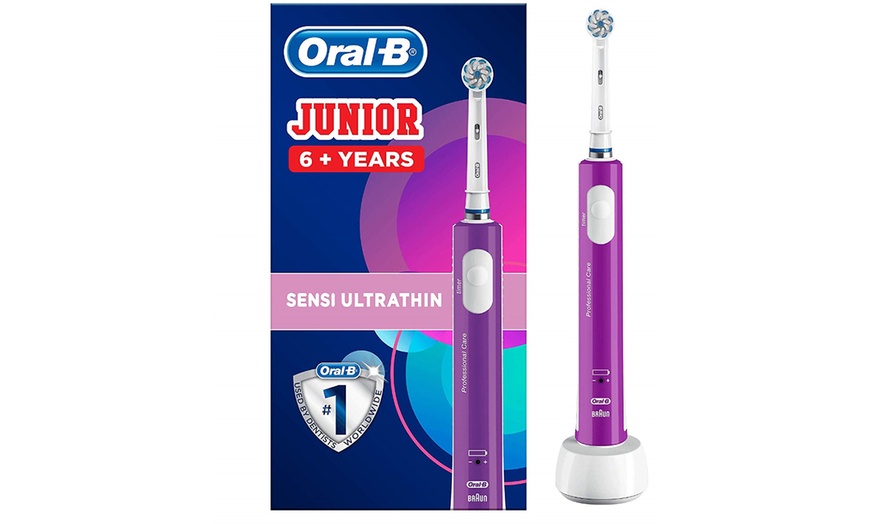 Image 3: Oral-B Junior Electric Toothbrush