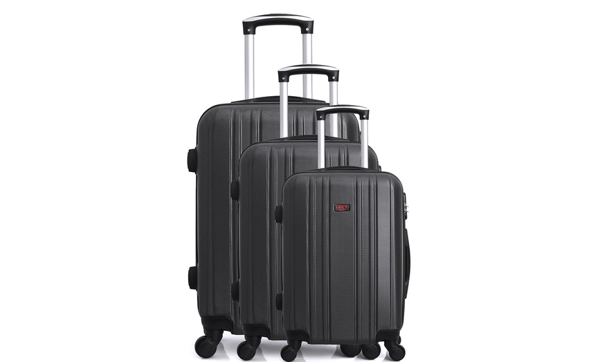 Image 17: Black Three-Piece Luggage Sets