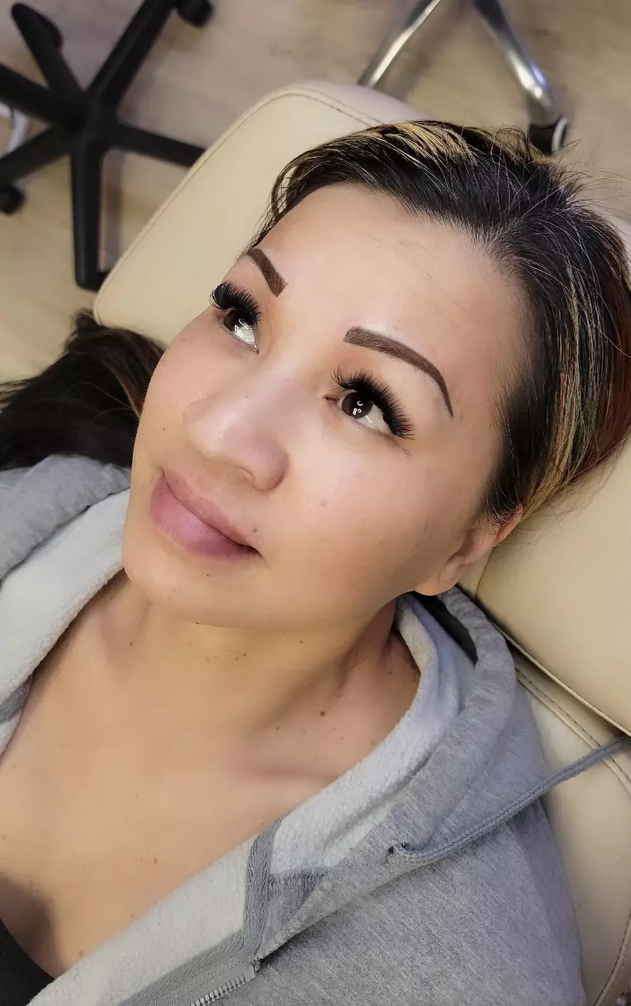Transform Your Brows with Permanent Powder Brows Sessions