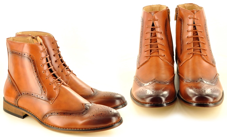 Image 13: Men's Round Toe Brogue Boots