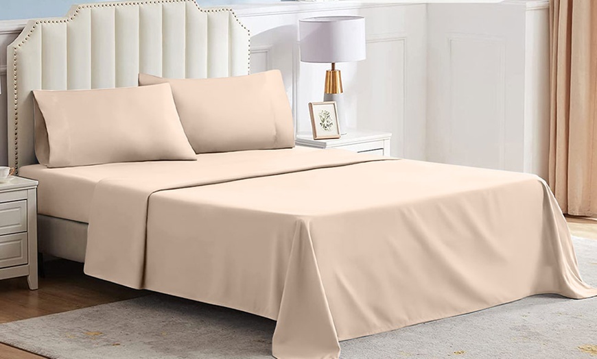 Image 12: Satin Bed Sheets Set