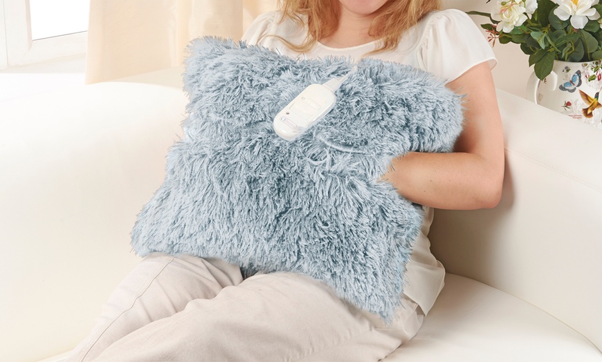 Image 4: Heated Cushion with Hand Pockets