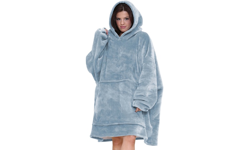 Image 9: Plain Front Pocket Oversize Hoodie Blanket