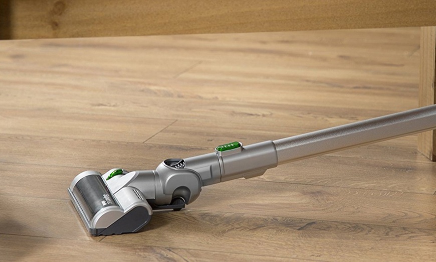 Image 2: Morphy Richards Cordless Vacuum